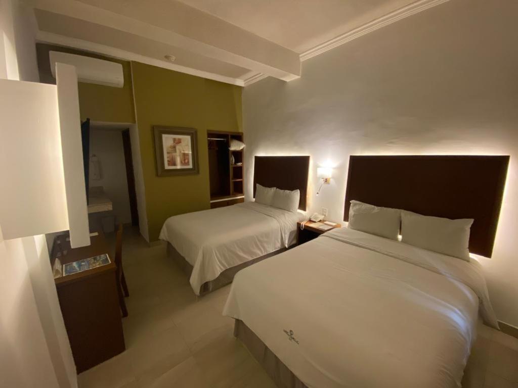Hotel Marlon Chetumal Bagian luar foto