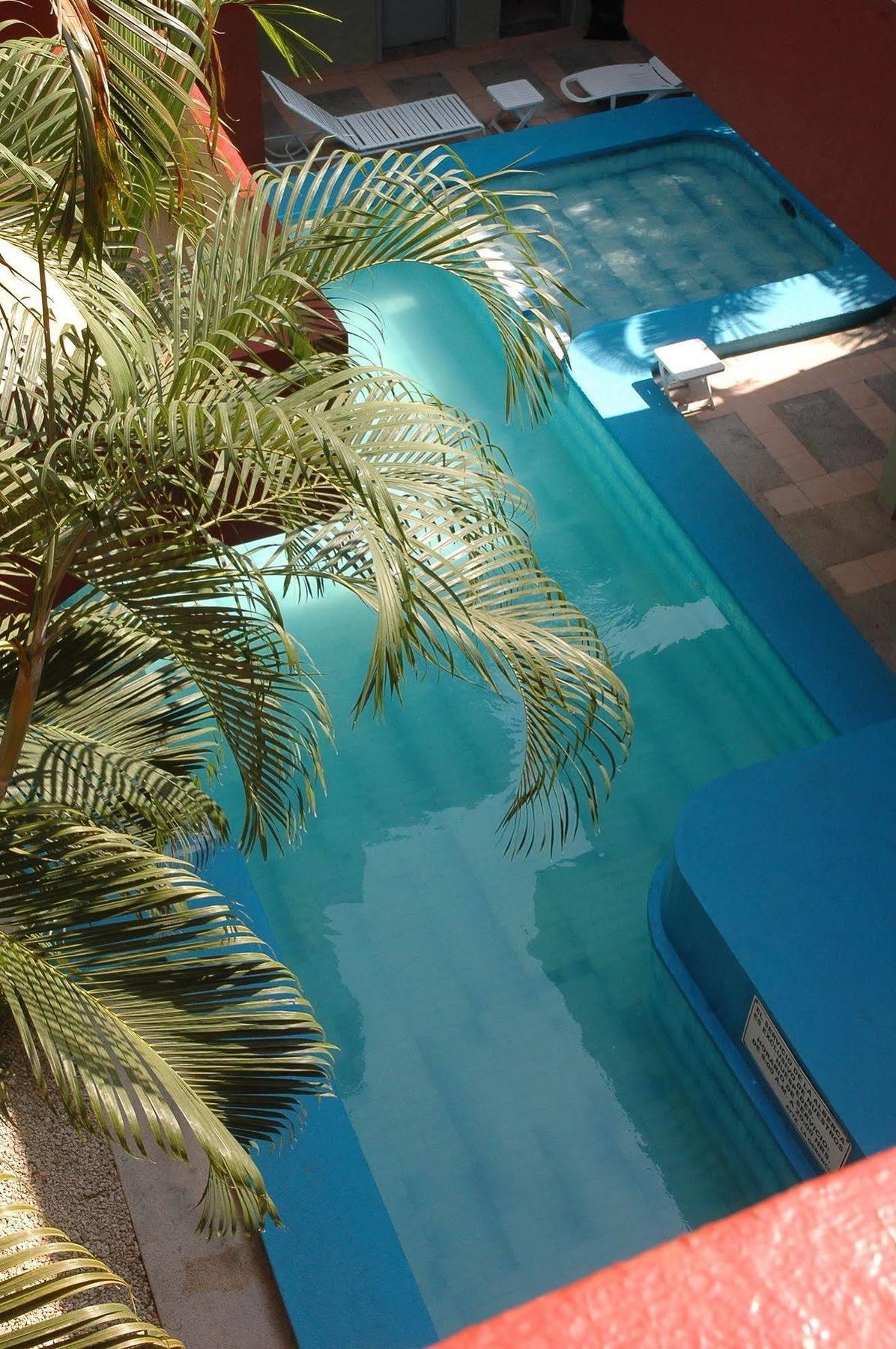 Hotel Marlon Chetumal Bagian luar foto