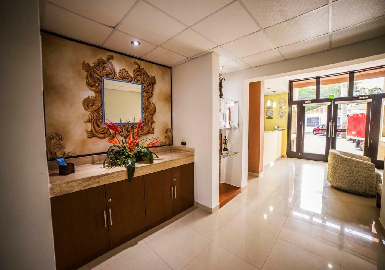 Hotel Marlon Chetumal Bagian luar foto